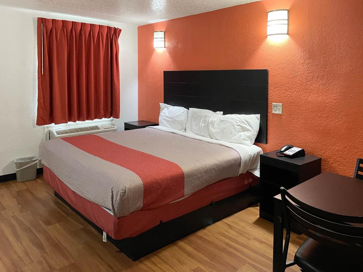 Studio 6 Houston Tx Brookhollow Bagian luar foto