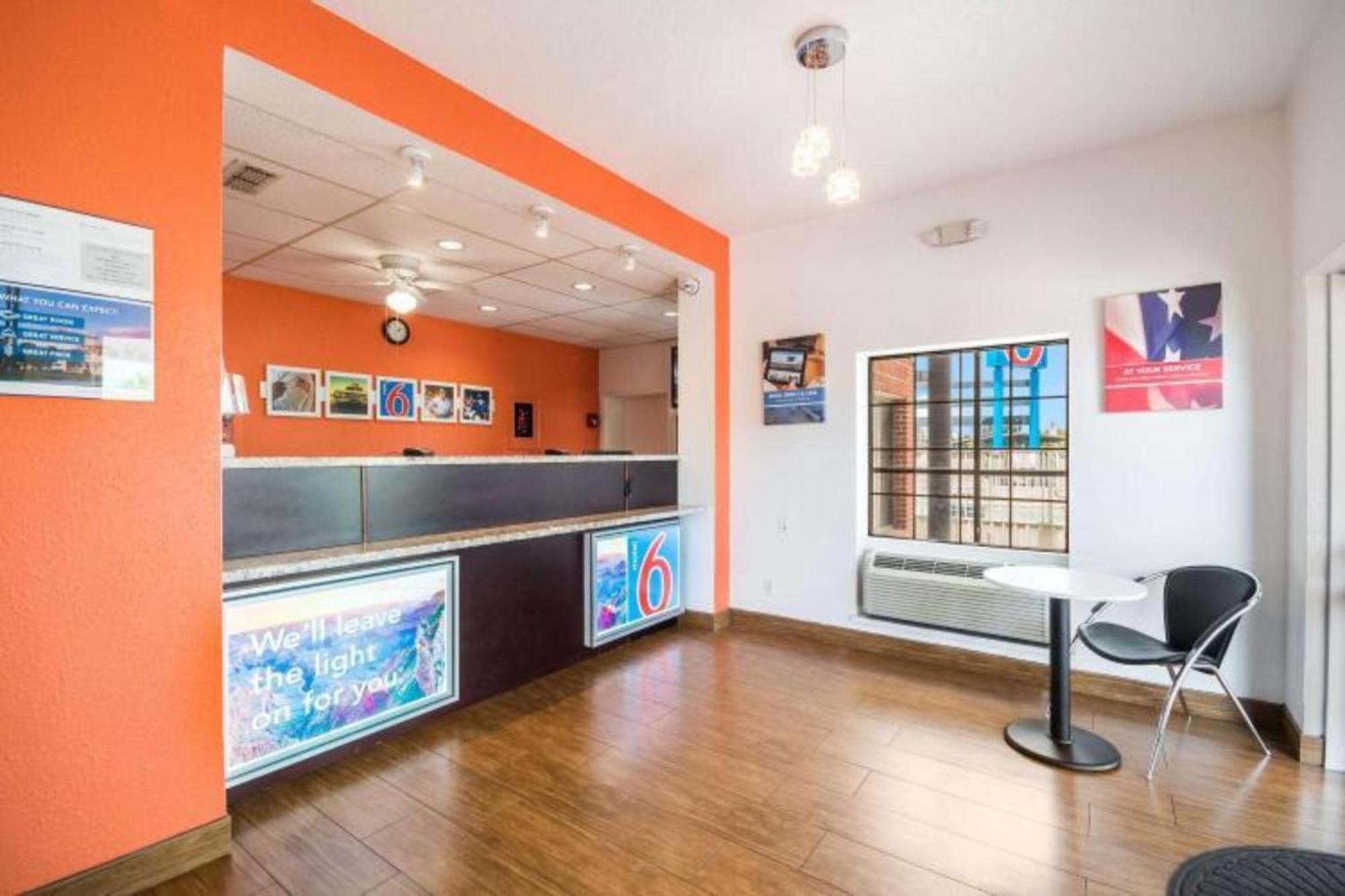 Studio 6 Houston Tx Brookhollow Bagian luar foto